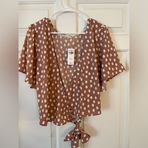 Abercrombie & Fitch Short Sleeve Faux Silk Wrap Top. Size large.